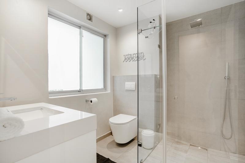 To Let 2 Bedroom Property for Rent in Dolphin Beach Western Cape